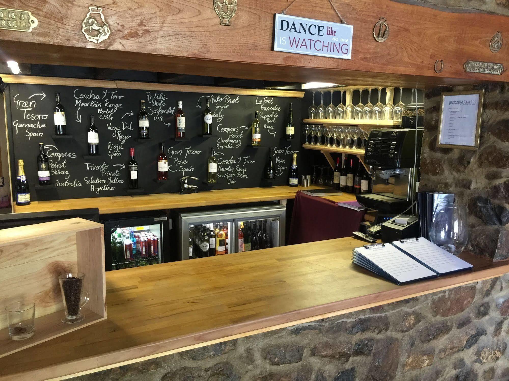 Parsonage Farm Inn Saint Florence エクステリア 写真