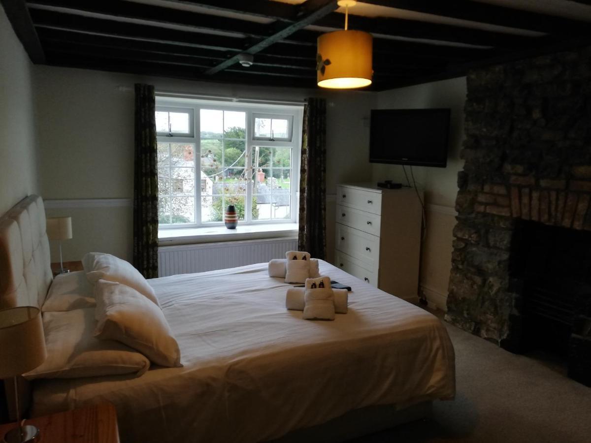 Parsonage Farm Inn Saint Florence エクステリア 写真
